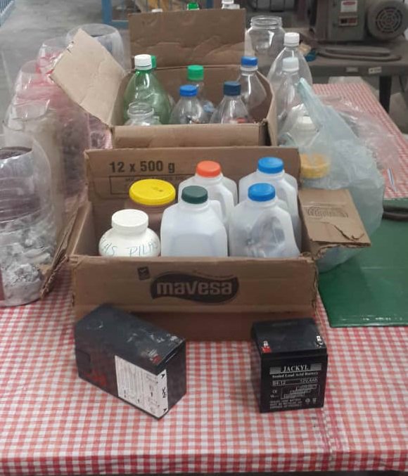 Recicla_pilas's tweet photo. Pilas recolectadas en jornada de recolección "Verdes como el Planeta" Junio 2018, en el Jardín Botánico de Caracas. ¡Gracias por su colaboración! https://t.co/18F6TrCB46