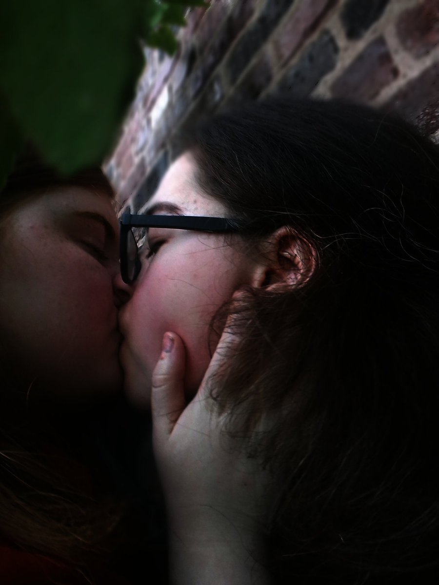 svchafunnyway's tweet photo. Its our 6 months tomorrow :)) #colorfulLGBTQ https://t.co/u2WyV8lO9s
