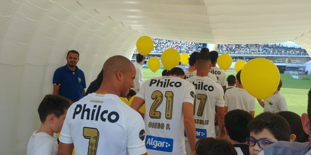 SantosFC's tweet photo. Vamos pra cima, Peixão! #SANxSÃO https://t.co/xjYPVA6vLX
