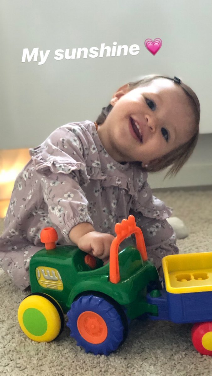 OLHEM 
O 
SORISSO
OLHEM
O 
FUCKING
SORRISO
OLHEM
A
MINHA
PRINCESA
OLHEM
A
MINHA
PRINCESA
A
SORRIR
OLHEM
O
MEU
AMOR
AAAAAMO-TE MUITO MEU AMOR