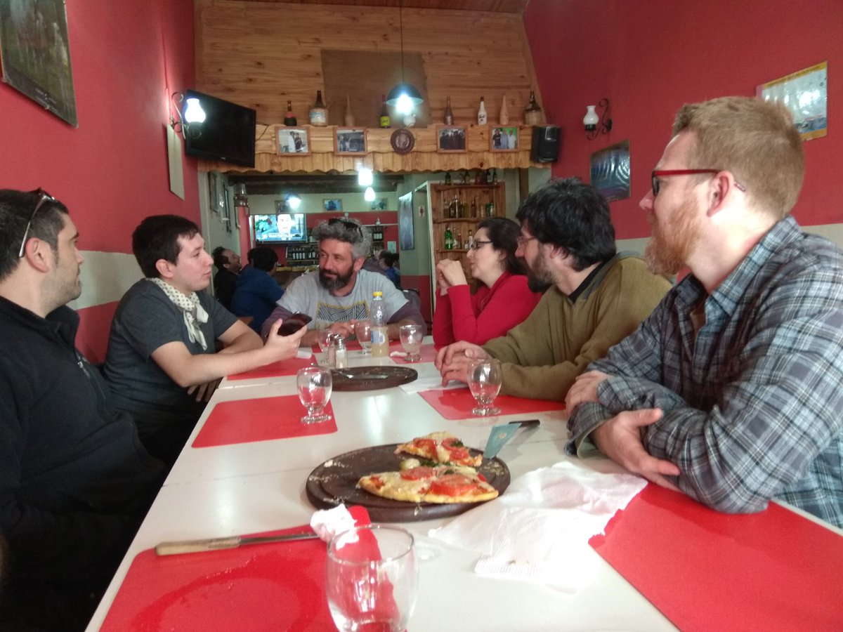 CircodePulgas_'s tweet photo. Largo viaje pero llegamos a Jacobacci. En un rato probamos sonido. https://t.co/luYBvRsAOx