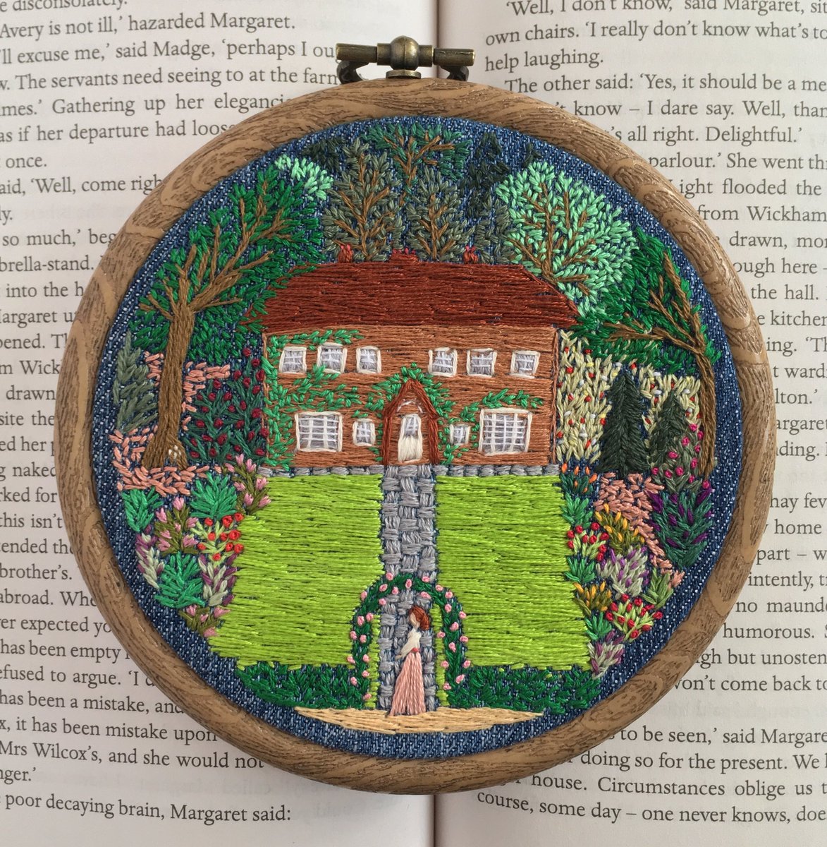 Gtilleymatthews's tweet image. Excited to show you my new #embroidery. Inspired by reading Howards End by E.M.Forster this is my take on Margaret Schlegel (Meg).I hope you like it, a lot of love went into this one.🌿🌷📚 #naiveart  #emforster #ladiesfromclassicliterature  #ooak #handmadehour #thesewingsongbird