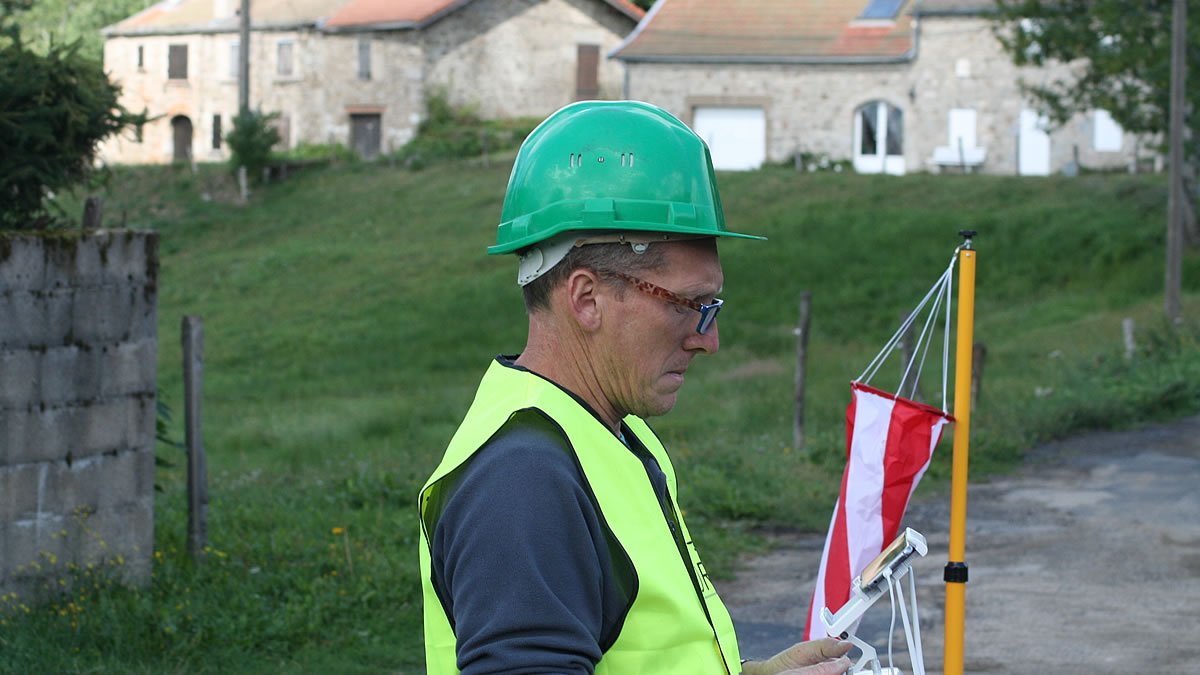 DroneMission07's tweet photo. Nouveau sur le plateau Ardèchois : Drone Mission 07, professionnel agréé,  vous propose ses services en prises de vues, inspection visuelle.  #drone #dronephotography #DJI #devesset #saintagreve #photography #yssingeaux #chambon #ardeche #hauteloire #immobilier #batiment https://t.co/YSnjBJt9qC