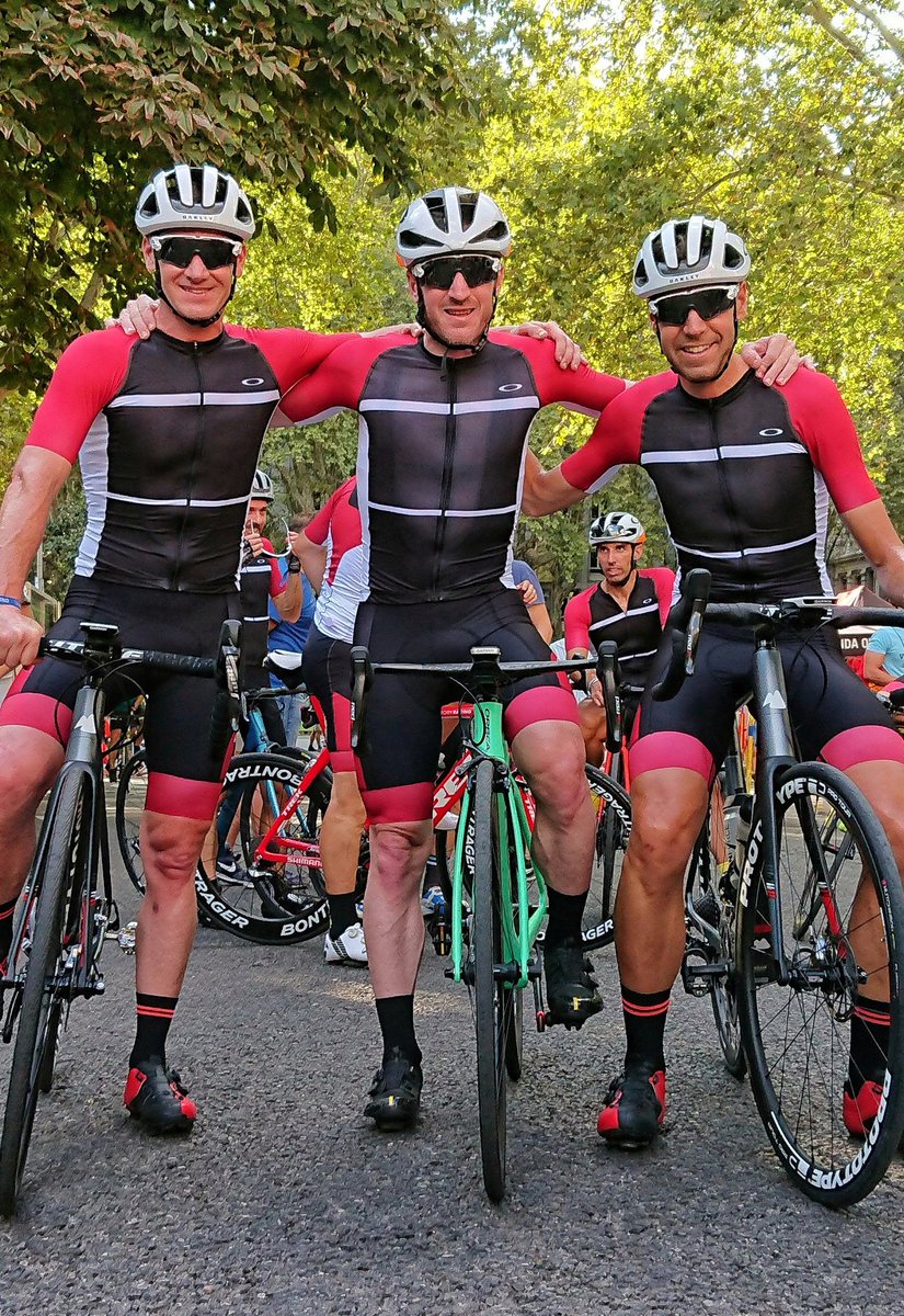 Ibon Zugasti (@ibzugasti) on Twitter photo Punto y final a una Vuelta a España espectacular rodando en el circuito de La Castellana junto a los capos <a href="/CatrielSoto/">Catriel Andrés Soto</a> y <a href="/valero_4/">David Valero</a>.
-
Gracias a todos por vuestros ánimos y las muestras de cariño. Somos Gallos! Punto y final a una Vuelta a España espectacular rodando en el circuito de La Castellana junto a los capos <a href="/CatrielSoto/">Catriel Andrés Soto</a> y <a href="/valero_4/">David Valero</a>.
-
Gracias a todos por vuestros ánimos y las muestras de cariño. Somos Gallos!