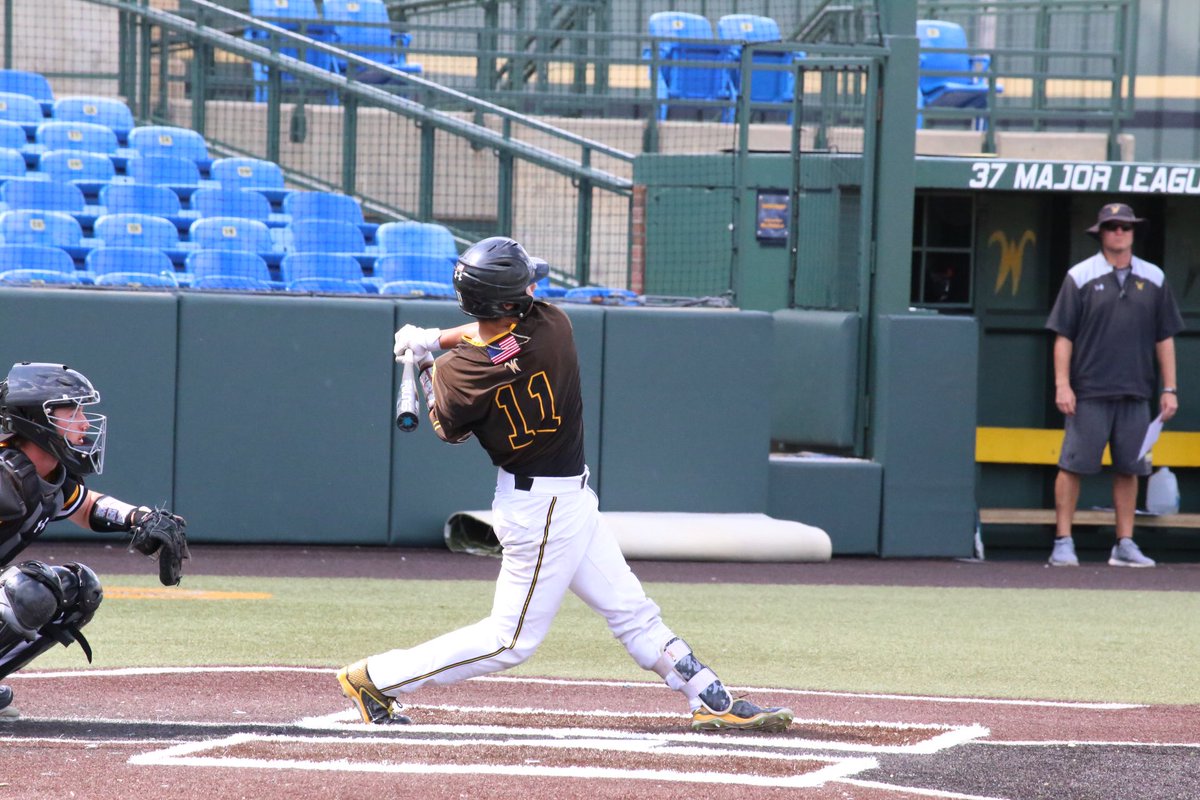 GoShockersBSB's tweet image. The Yellow Squad gets the W again today. Sweeps the weekend. #FallScrimmage #WatchUs #ShockerBaseball #RetweetTheW