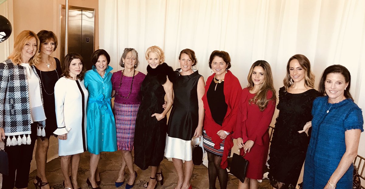 cotter_grace's tweet photo. Catholic Charities South Fashion Shore featuring Sara Campbell and the Purple Poppy.  @BCHigh and NDA well represented!  Great event for great cause!!@BCHigh  @saracampbellLTD @charitiesboston https://t.co/Z1ZGm4FMRx