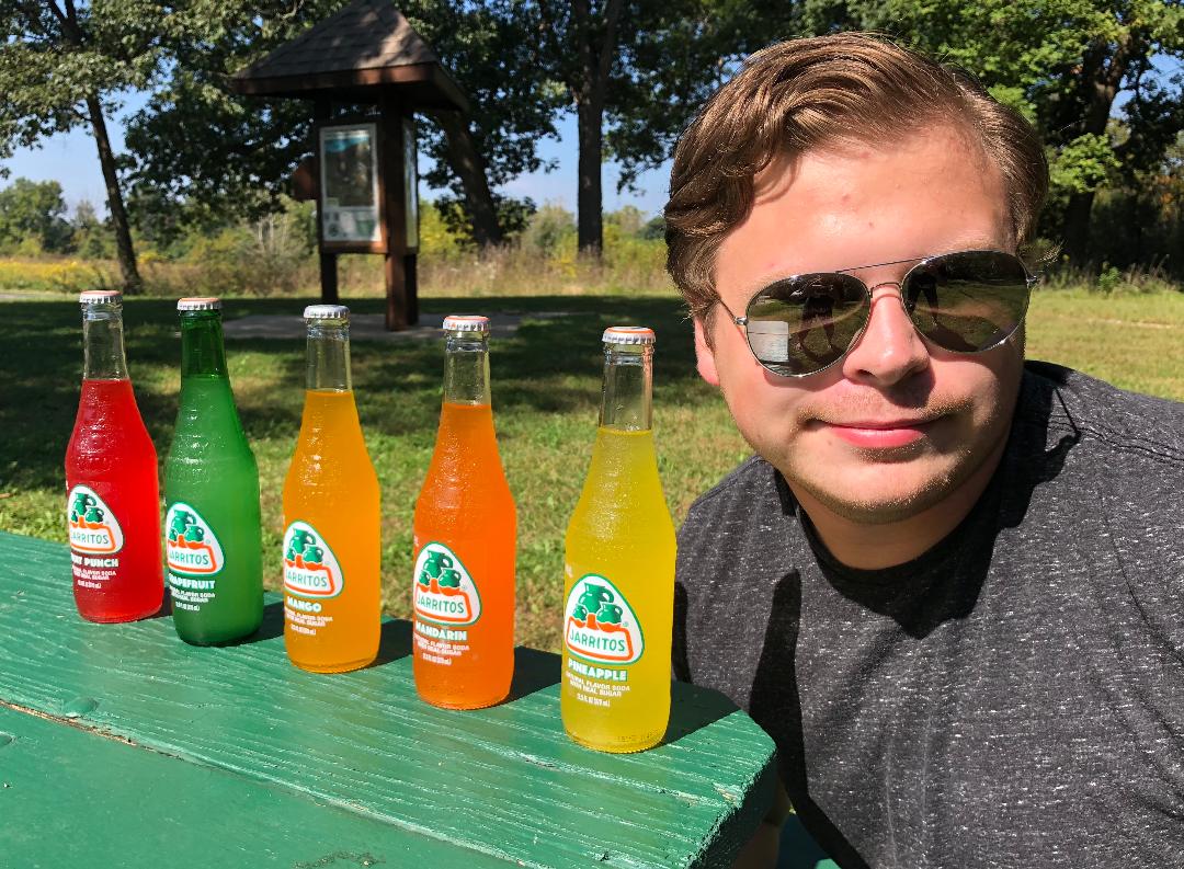 AaronOzee's tweet photo. @JarritosNation has officially partnered with @AaronOzee to promote their refreshing collection of tasty beverages. #Jarritos #Regulus #ChildrensBook #Beverages #Soda #Chicago #Mexico #Soda #Delisch #Refresh #Sponsored #Summer #Bookstagram #Foodstagram #AaronOzee https://t.co/E2tdlfIK1a