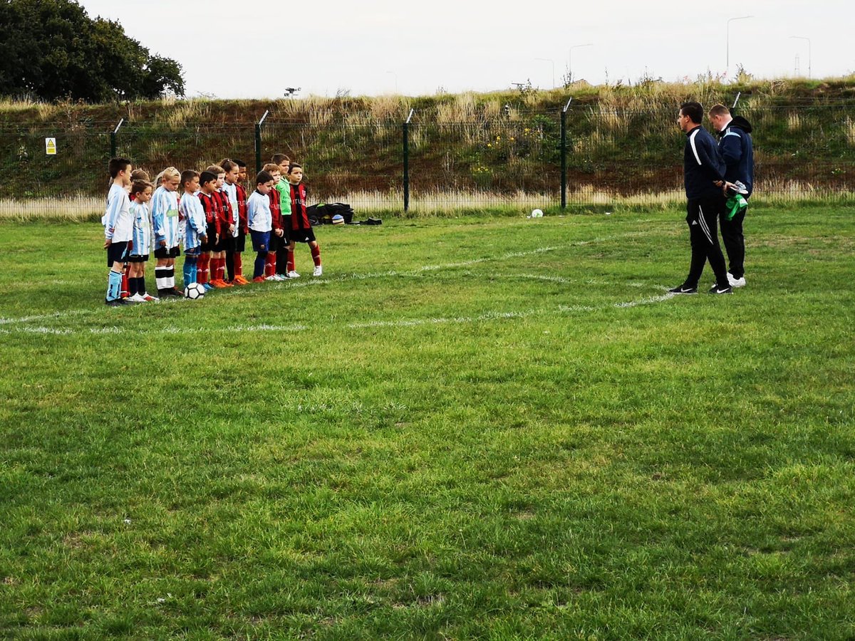 <a href="/EssexCountyFA/">Essex County FA</a> <a href="/RoneoYfc/">Roneo Colts YFC</a> #U9 &amp; <a href="/OrsettPark/">Orsett Park Royals</a> United in remeberance for little <a href="/HWCU8Y/">Harold Wood U12Y</a> baller Harvey.