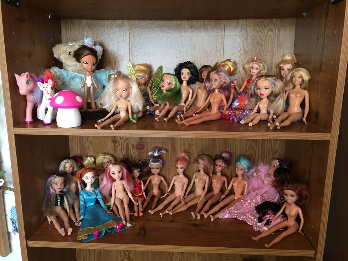 LiveLikeLynne's tweet photo. Just a few of the girls waiting for a little upcycling 😘 https://t.co/rh4jMdKU9b