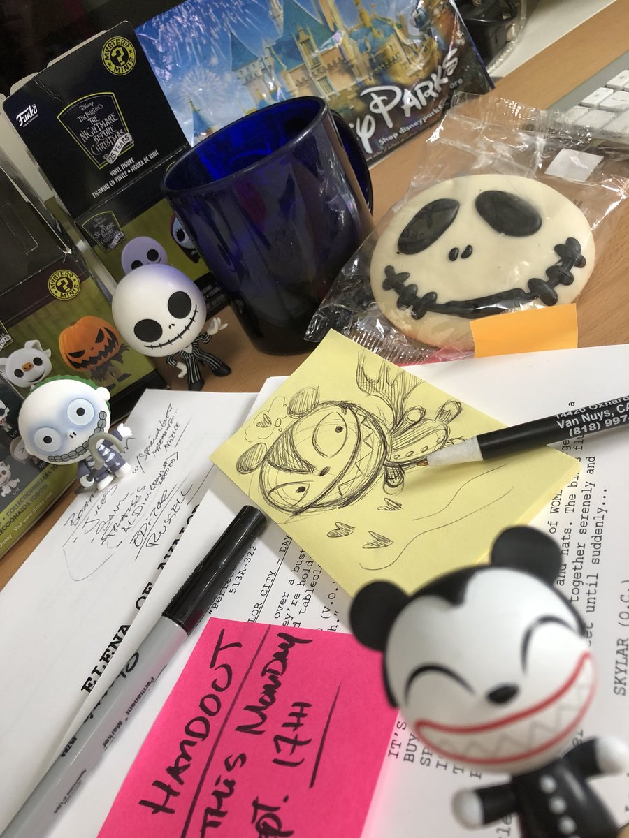 monkeybuttchew's tweet photo. My kinda workday moment. All Disney everything! #vampireteddy knows what I’m talking bout! #disneyparks treats #funkopop #mysteryminis n #postit #doodles A #nightmarebeforechristmas kinda lunchtime break! A Sunday filled with #pops #posits n #sweettreats A lil work A lil play😉 https://t.co/AIg5ikWQbQ