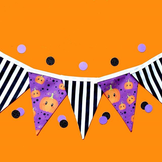 handmademonica's tweet photo. How cute are these little pumpkin faces? 🎃 https://t.co/vUVB4fZU6H https://t.co/17CEMwInH7