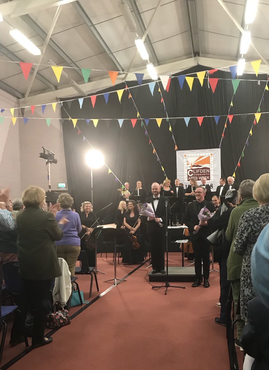 berjeffries's tweet photo. Brilliant evening @clifdenartsfest with @rte_co and #GavanRing https://t.co/WRjoh2bz3L