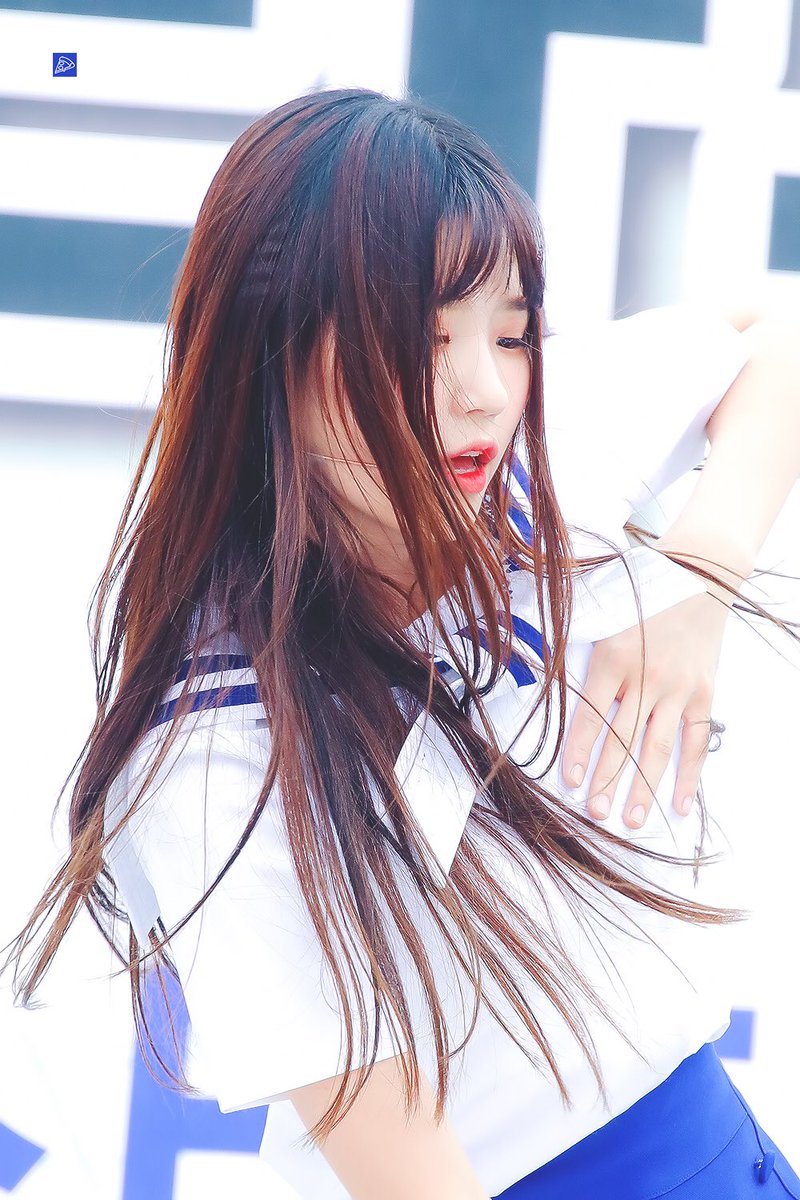 archiveshayoung's tweet image. 180916 | © zerohouse929 
↠#송하영 #프로미스나인 ˊ˗