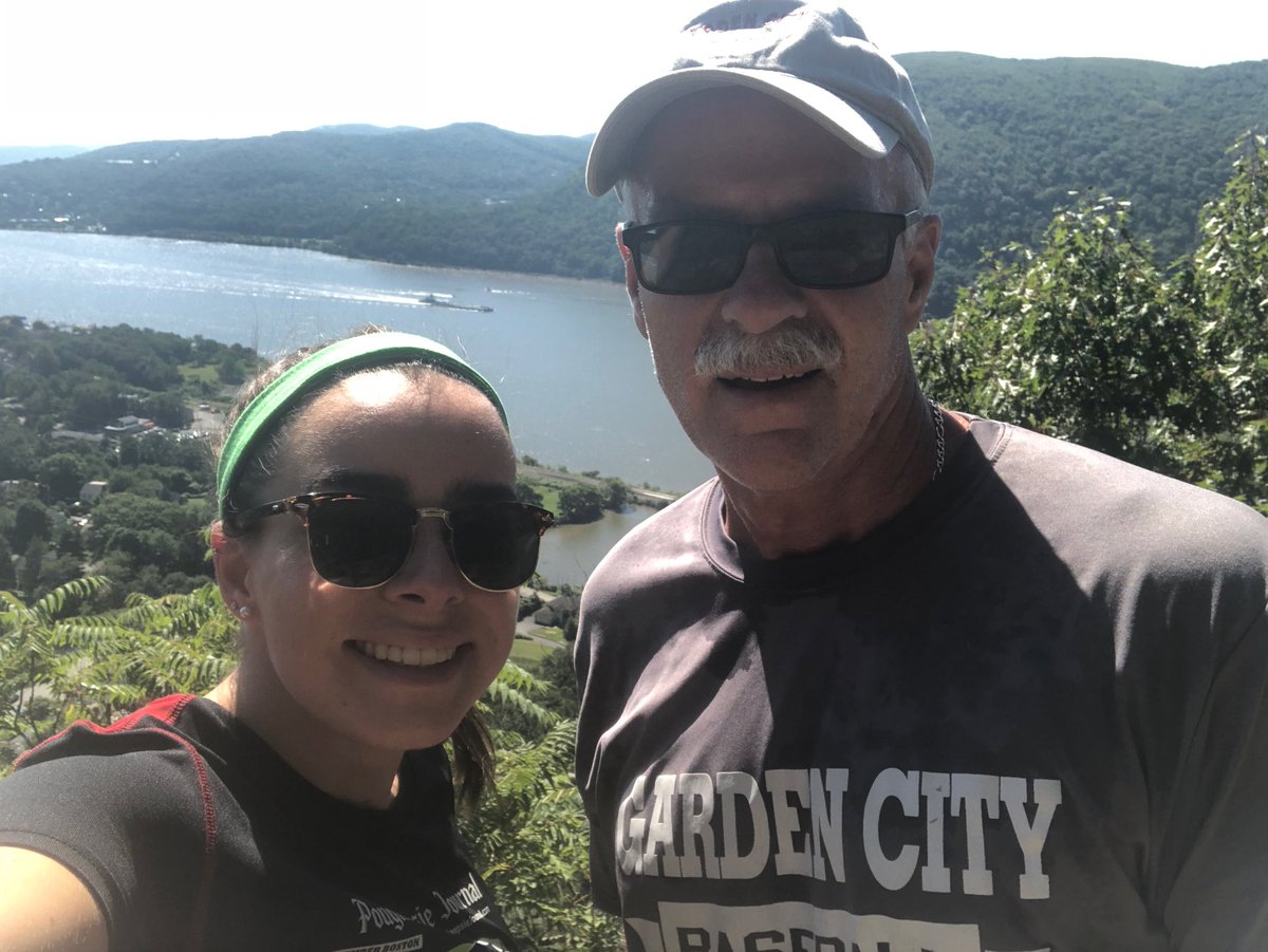 Enjoying a Sunday hike close by the mighty Hudson River with my daughter Janet #upsglc #ProudUPSer <a href="/Stefani1Maureen/">Maureen Stefanini</a>