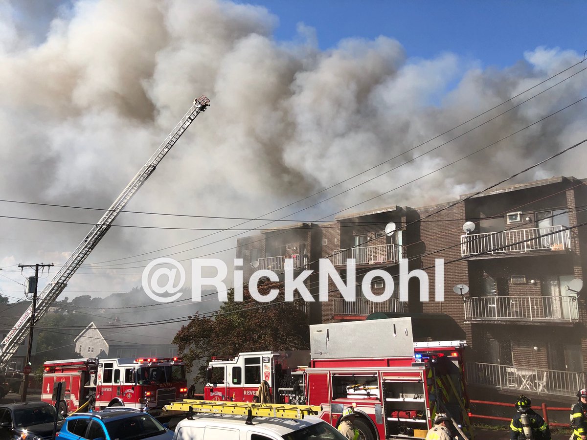 1stDueCrew's tweet photo. Photos from 4-Alarm apartment building #fire in #revere MA on Franklin St @IAFFNewsDesk @THE_PFFM @RickNohl on scene https://t.co/XMenrc8NOU