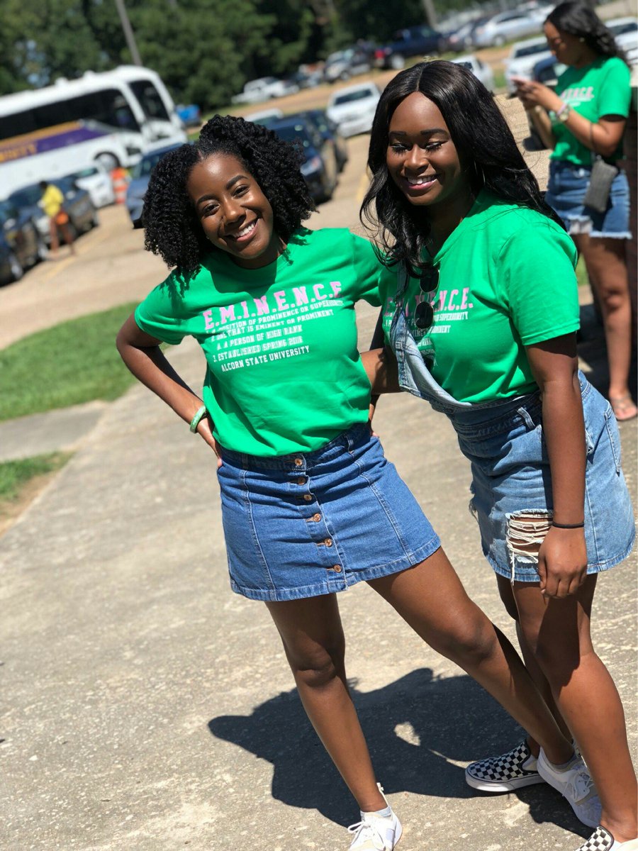 simply_steph923's tweet photo. Get your insulin needles ready, this brown sugar is toxic!💉💕💚 #AKAnurses #GammaPhi #SWACReady💜💛 https://t.co/YV3a9oENbv