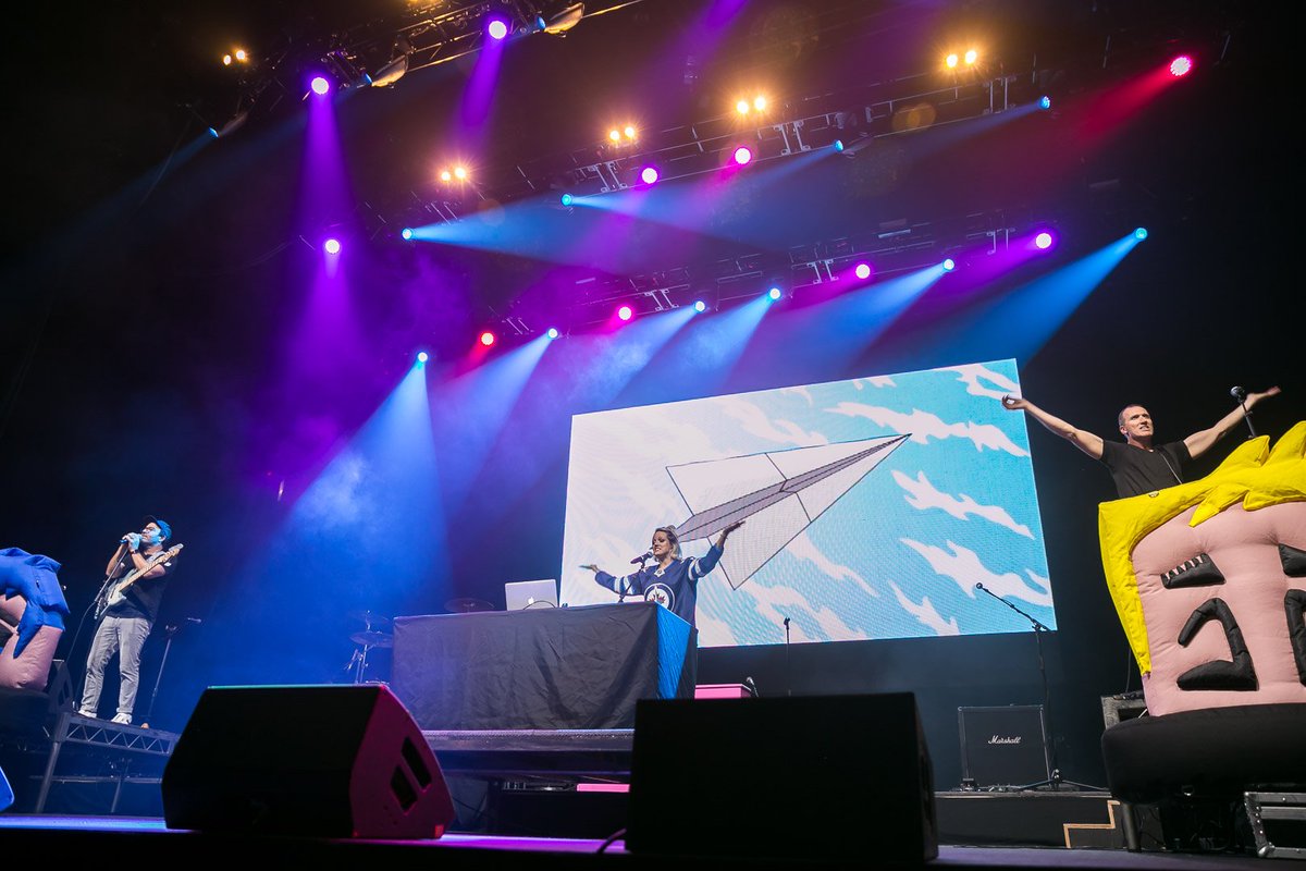 Aqua and Prozzak brings the 90s party back to Winnipeg.
<a href="/ProzzakOfficial/">Prozzak</a> 
<a href="/aquaofficial/">Aqua Official</a>
.
.
.
.

#aqua #aquaband #aquamusic #aquawinnpeg #bellmtsplace #90s #90smusic #therewindtour #rewindtour #renedif #lenenystrom #aqualive #aquaconcert #aquatour #barbiegirl #prozzäk #prozzak