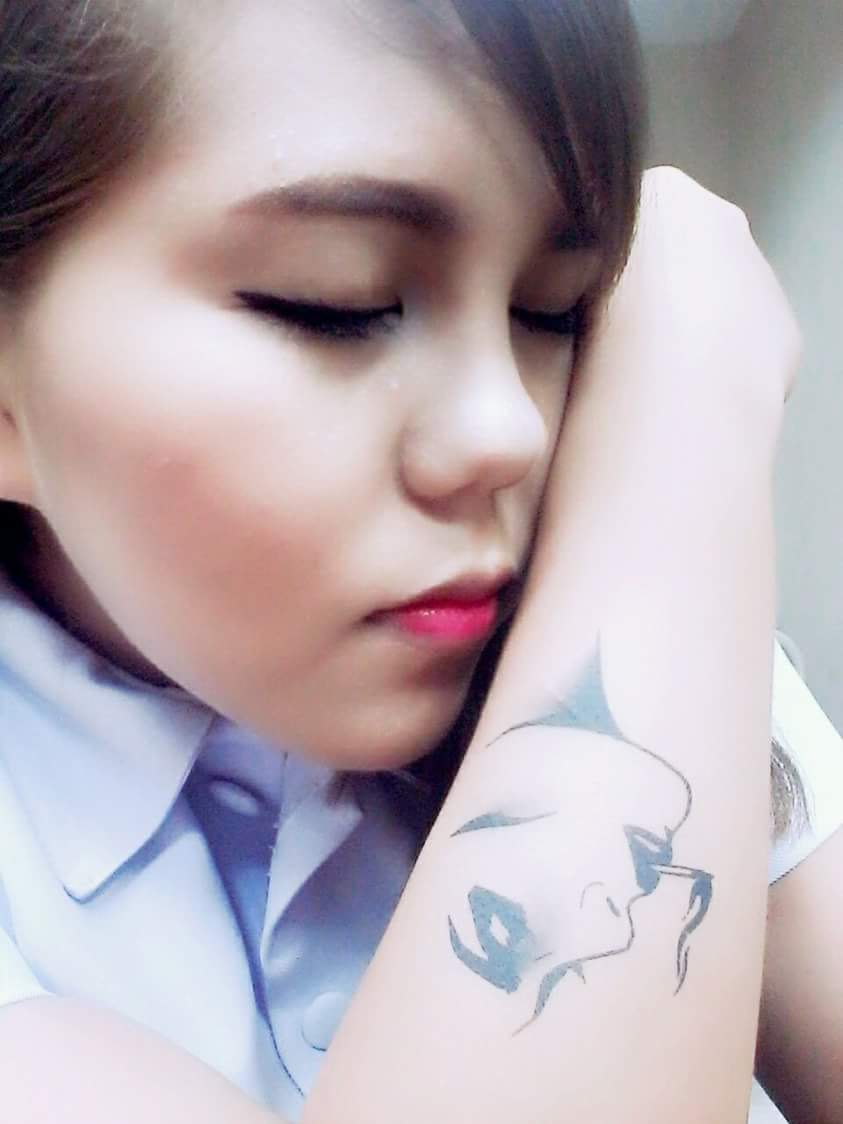 SLaosith's tweet photo. ความชอบกับอาชีพมักสวนทางกันเสมอ
พยาบาลอย่างเราดู��ลแต่คนอื่นใครจะรุ้ว่าเราก้อต้องการคนที่ดูแล
#ทอมก้อเยสเหมือนเดิม  #ทอมดี้  #ทอม  #เยสทอม  #LB https://t.co/rzMcxGrLOV