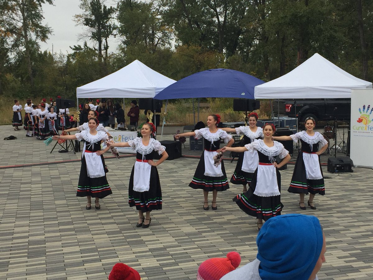 curefestcanada's tweet photo. Such wonderful performances for today’s #CureFest2018! Thank you to all these talented, young artists. 💛 https://t.co/zRJLv5pNzW