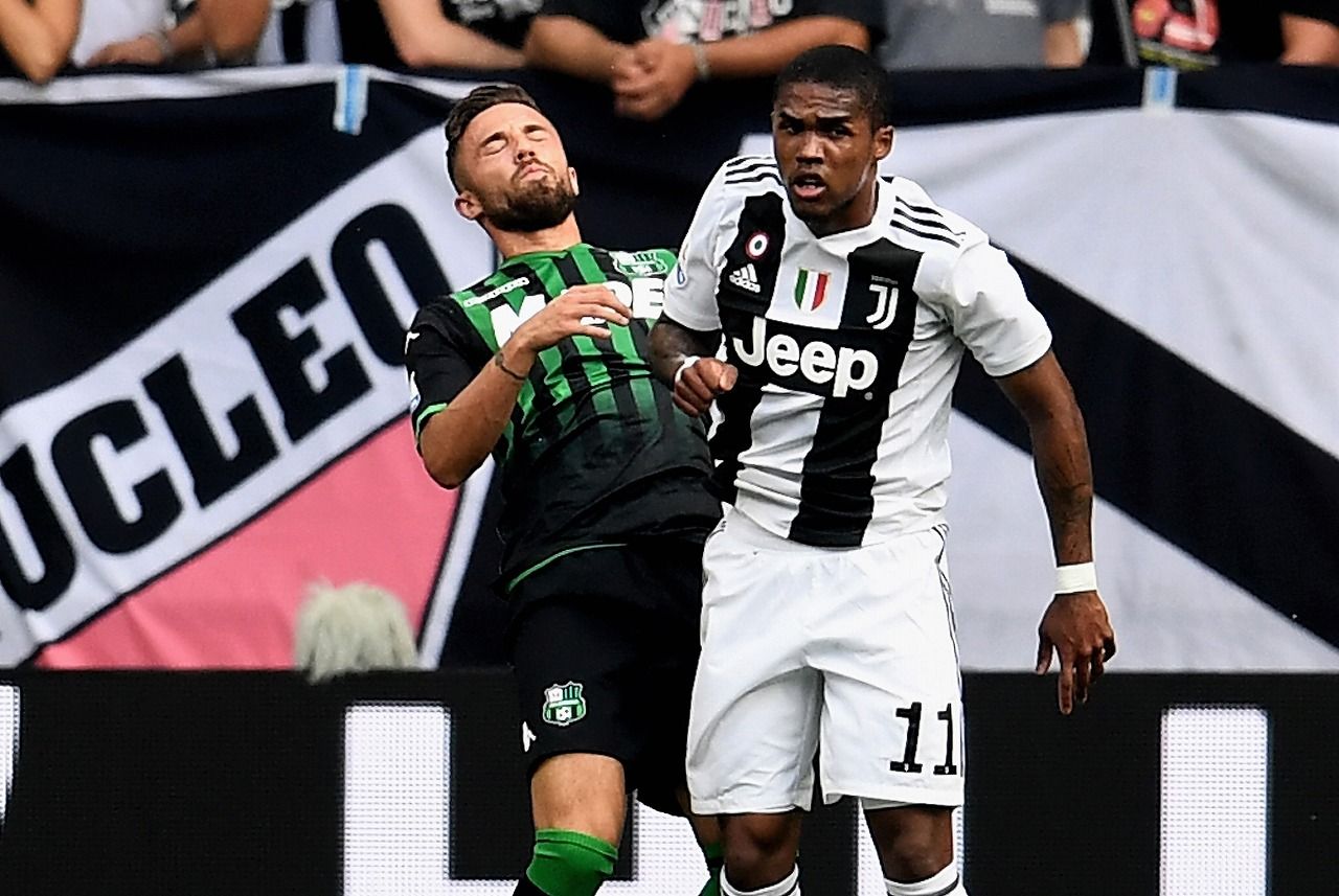 サッカーダイジェスト 下劣きわまりない行為だ 肘打ち 頭突き ツバ吐きで退場のｄ コスタに非難殺到 サッカーダイジェストweb T Co Jeps57vvw2 Juventussassuolo Juventus ユーベ ユベントス Cr7 ドグラスコスタ クリスチアーノ