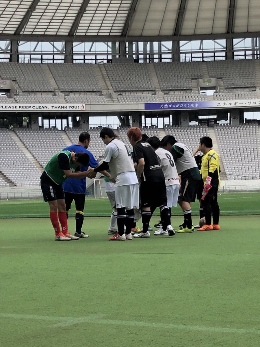 JAPAN24787367's tweet photo. 今更ながら8月19日(日)の
味の素スタジアムで行われた試合の結果です。
スタジアムでのフットサルは
いい経験になりました。
1試合目0-1●
2試合目1-5●
3試合目1-1△
4試合目2-1◯
#アニメ業界フットサルサークル https://t.co/9oWKSV33Bf