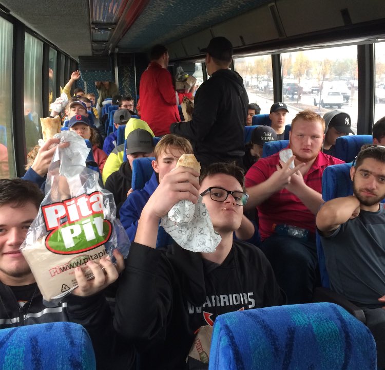 CS_Mavericks's tweet photo. Maverick and Warriors joint football team enjoying their lunch from Pita Pit Grande Prairie! 〽️ The boys fell short this weekend in Edmonton 7-30 against Lindsay Thurber #mavs #csathletics #charlesspencer https://t.co/6Z9Y91feT2