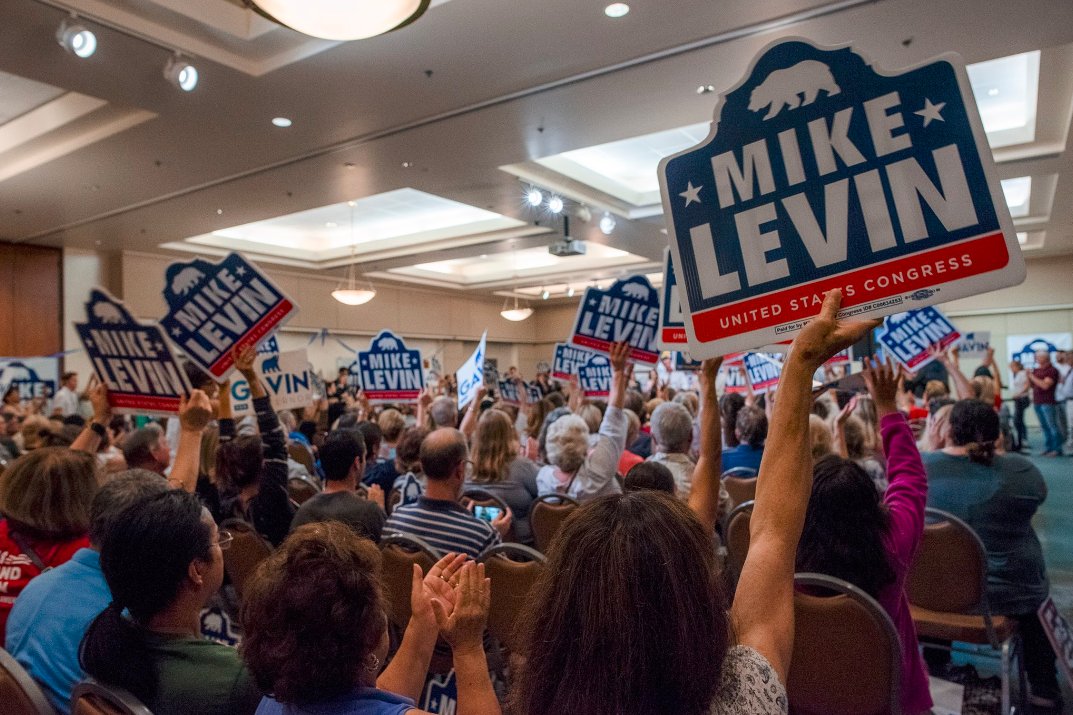 NaphiSoc's tweet image. When .@GavinNewsom and .@MikeLevinCA are at the same rally the voltage goes up a lot.

#CA49
#BlueCA