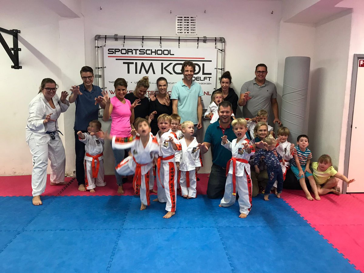 SS_TimKool's tweet image. Wat een feest was het voor de KUBZ deze week🎉In je eigen lesuur mochten de kinderen een vriendje, vriendinnetje, papa of mama meenemen. Wat een gezelligheid! Hartstikke leuk om iedereen te leren kennen &amp;amp; wat deed iedereen het goed. We hopen jullie snel allemaal weer te zien.🙋🏼