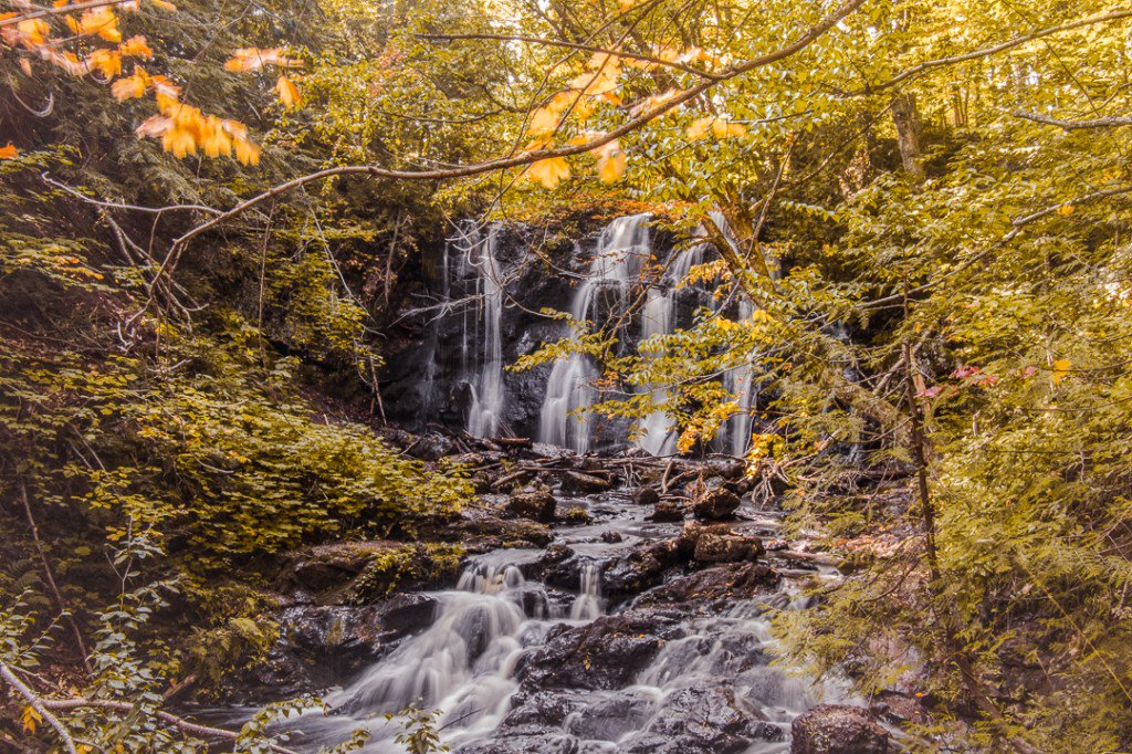 ShaleeWanders's tweet photo. Six Hidden Michigan Secrets https://t.co/xFWcfMkH46 https://t.co/gwQ63AUPSS