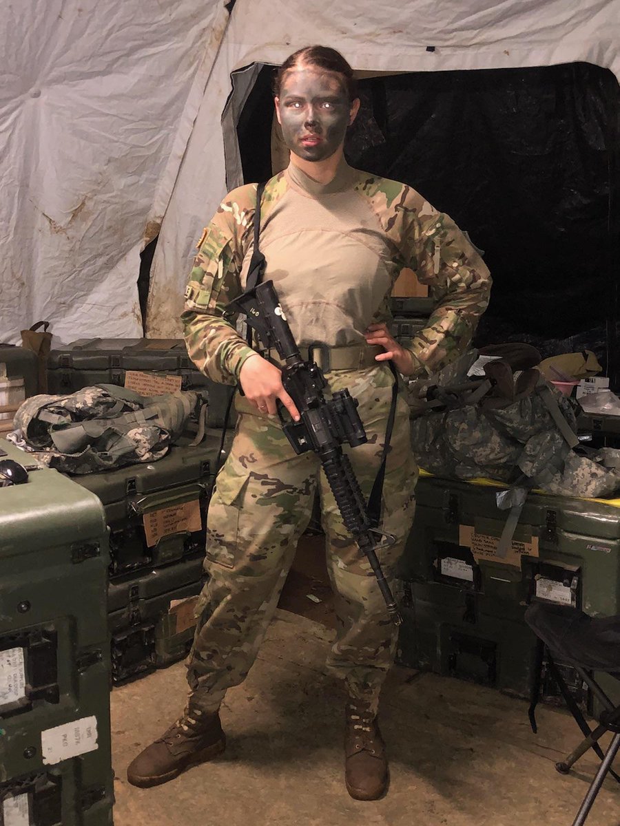 CJSmoooth's tweet photo. Equal parts badass and cute. https://t.co/fT3uzrTDvg