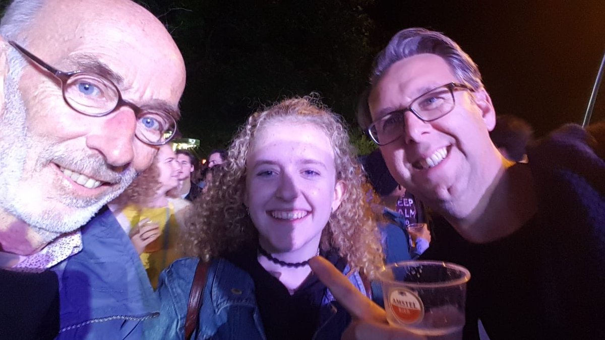 First time <a href="/BredaBarst/">Breda Barst</a> 🤘🏼voor Emma. Blijft een super festival in <a href="/breda/">Gemeente Breda</a>. O.a. waanzinnige afsluiting door <a href="/memphismaniacs/">Memphis Maniacs</a>. Op naar volgend jaar!