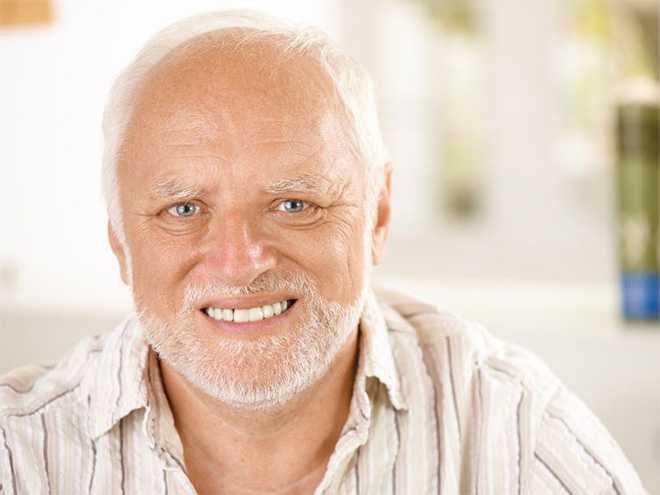 garyfromteenmom's tweet photo. me asking the gas station clerk to put $1.20 on pump 4 https://t.co/EzoQJOdkRH