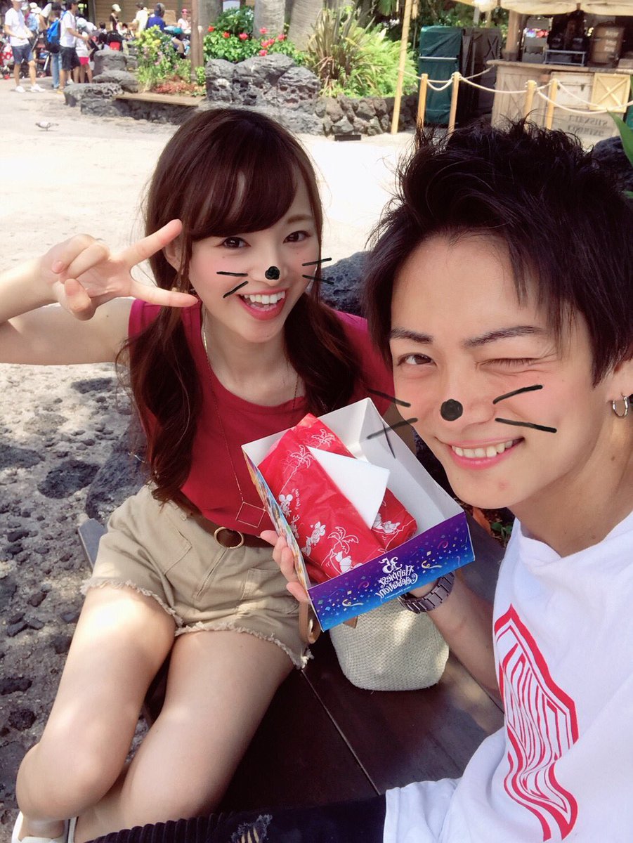 関口 華恵 はな 夏の思い出 ディズニーランド第2弾 写真がいっぱいで選べない 投稿お付き合い頂いてすみません 笑 T Co Oo4fnfwn6s しゅうはな 東京 ディズニーランド 35周年 Tdl サプライズ 夏の思い出 舌で恋する7日間