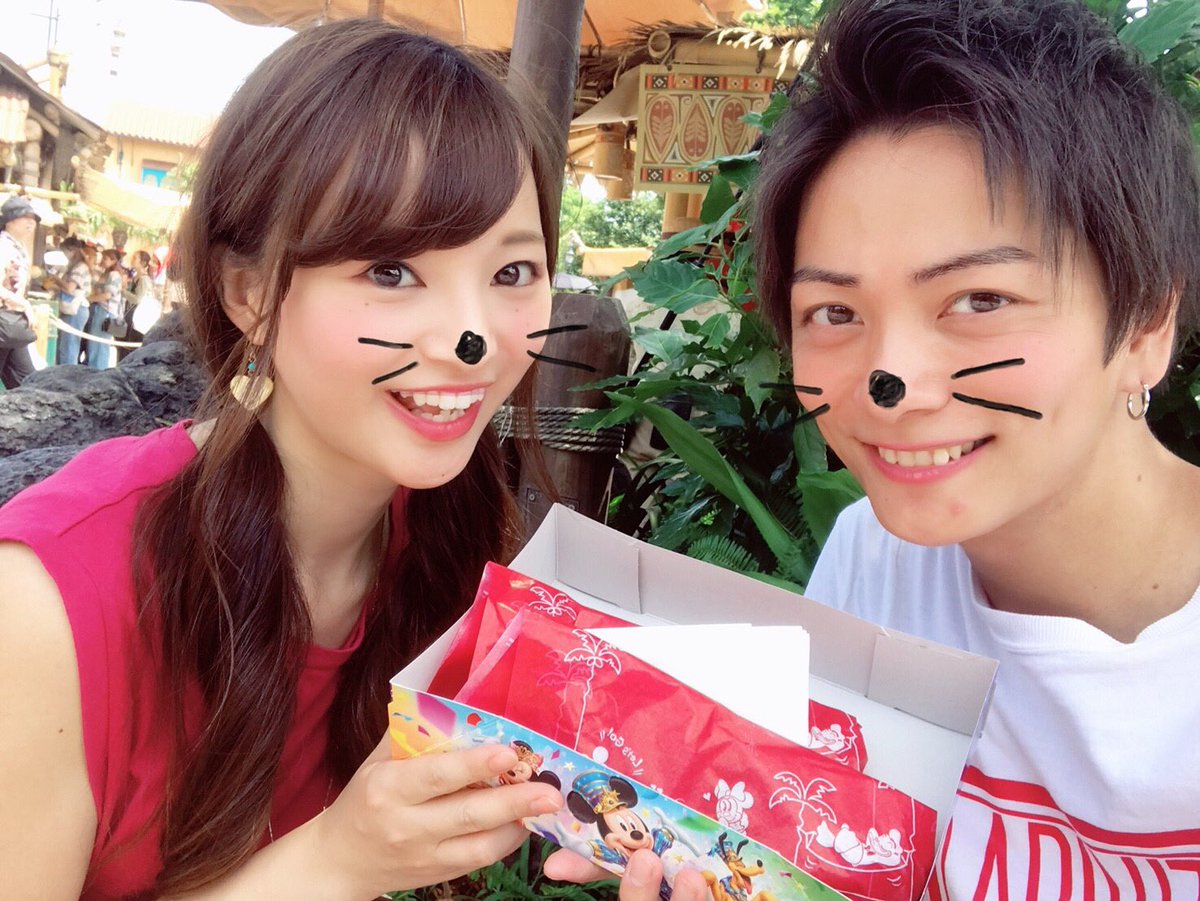 関口 華恵 はな 夏の思い出 ディズニーランド第2弾 写真がいっぱいで選べない 投稿お付き合い頂いてすみません 笑 T Co Oo4fnfwn6s しゅうはな 東京 ディズニーランド 35周年 Tdl サプライズ 夏の思い出 舌で恋する7日間