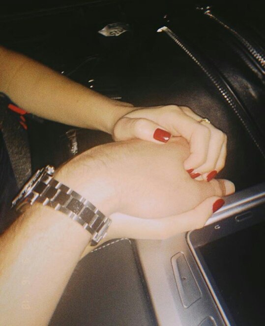CPuthUpdatesSA's tweet photo. Charlie Vía Instagramm https://t.co/RZEWuJxO8c