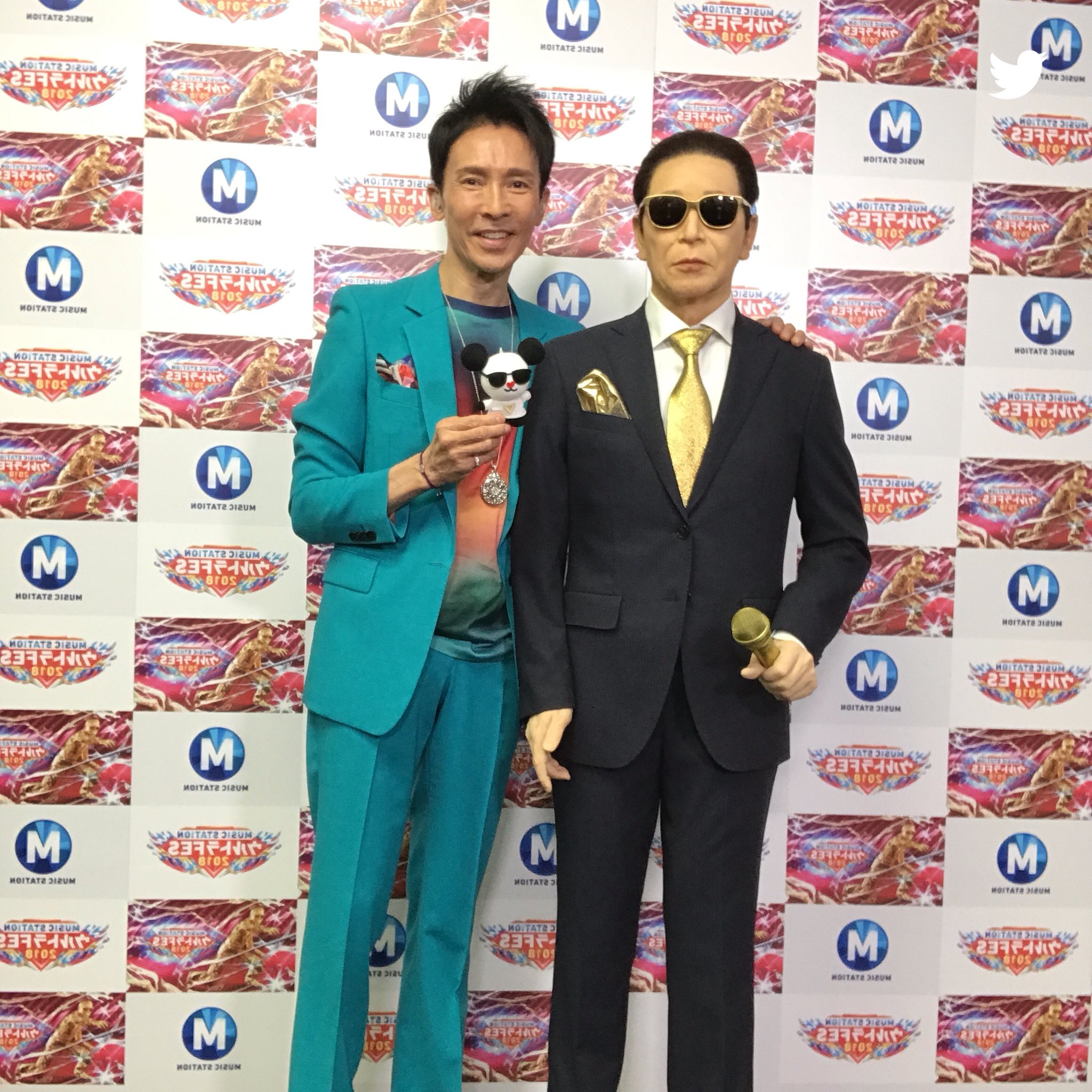 Music Station ウルトラfes スタートまであと5分 郷ひろみ さんは Goldfinger 99 を披露 スタンバイ直前の一枚 Mステ 郷さんとゴーちゃん T Co 48lrpgixmi Twitter
