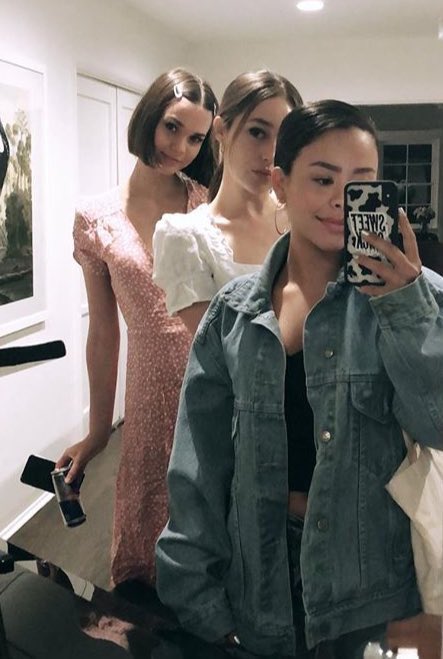 archivemaia's tweet photo. best friends https://t.co/DkwI3mStnY