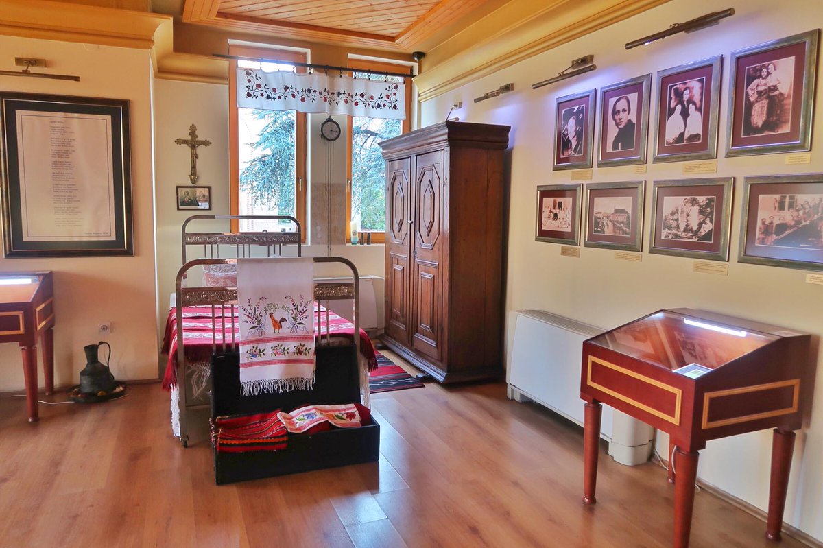 2MonkeysTravel's tweet photo. Mother Teresa was born here so they have a place to remember her! #moodeightapartments #skopjecity #macedonia #skopje #servicedapartments #ExploringMacedonia #Macedonia #europe @ExplorMacedonia https://t.co/yxC69TsoGO