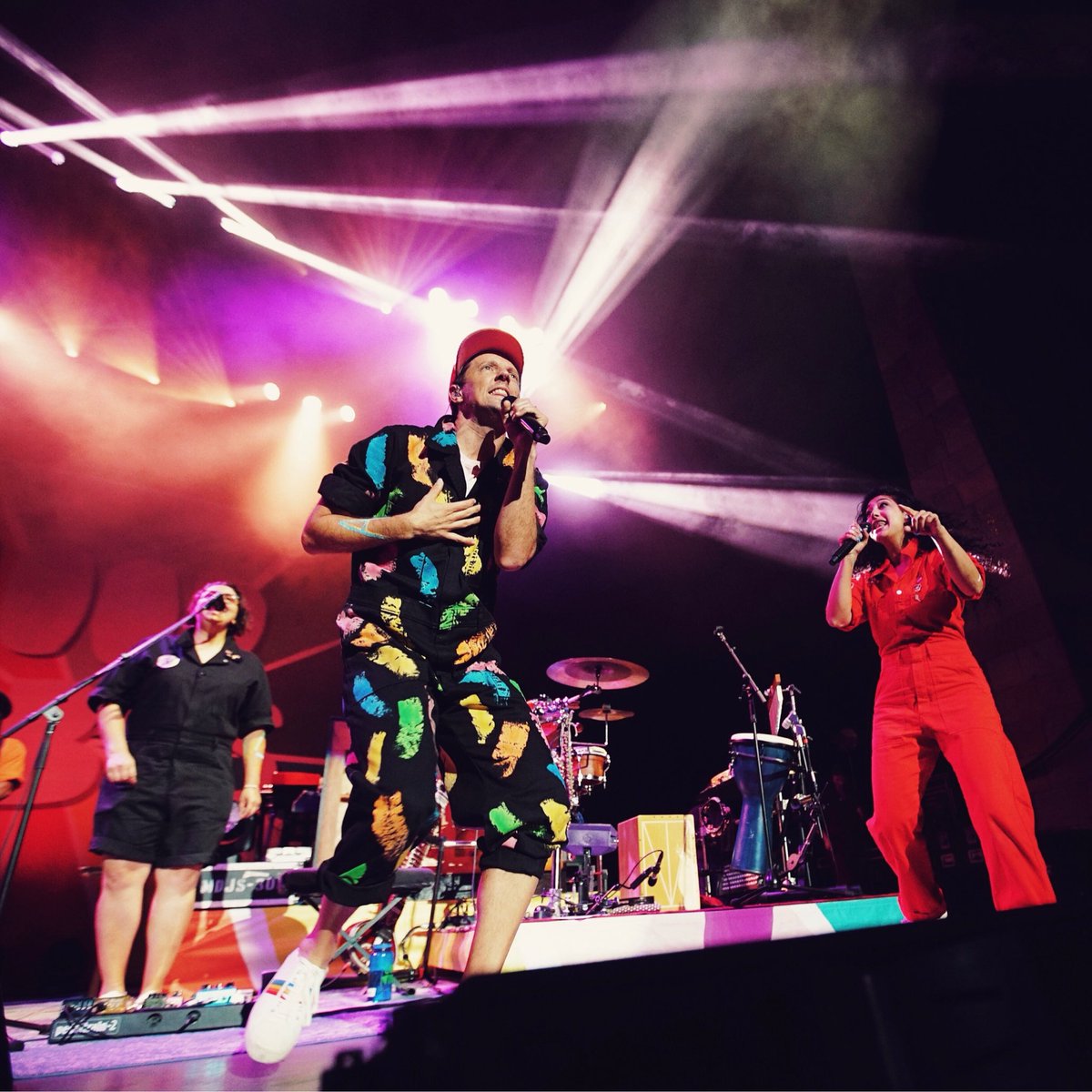 jason_mraz's tweet photo. Happy. Thank you. More please.
#goodvibestour
(Photos: @3313FILMS) https://t.co/YQkYnxiTXH