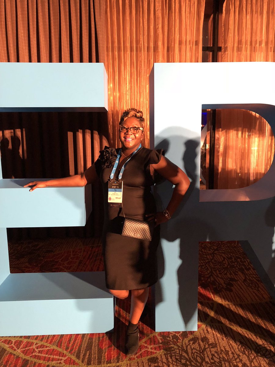 NO1_2STEPPIN's tweet photo. #ATTERG2018 #womenofatt #thenetwork #blackprofessionalwoman https://t.co/hmWBwHXCnG
