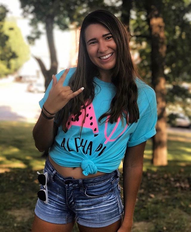 semoalphaphi's tweet photo. Thank you to the Chops for hosting another successful Watermelon Bust to raise money for Feeding America! We are so excited to have placed first this year! 💜💚💛
#ChopsOnTop #WatermelonBust #GoAphi https://t.co/cMdL8LU7xP https://t.co/uaWYmSXShN