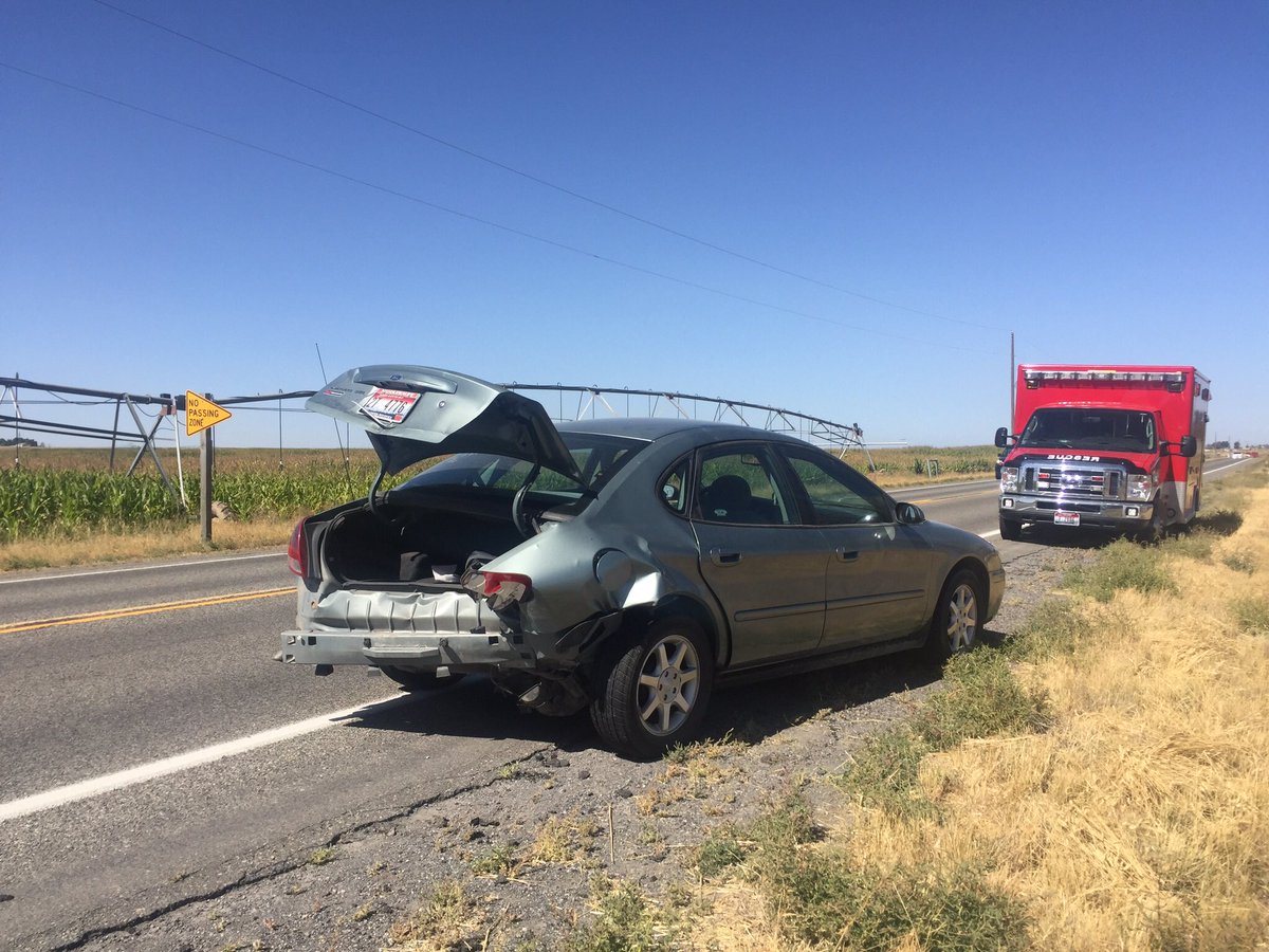 ISPSouthernID's tweet photo. Property damage crash on Northbound US 93 at 3100 N, in Twin Falls county. Juvenile, not paying attention, rear ended a vehicle slowing to turn left. Luckily no one was seriously injured! #payattention #EngagedDriving https://t.co/Sx0Ddoshpn