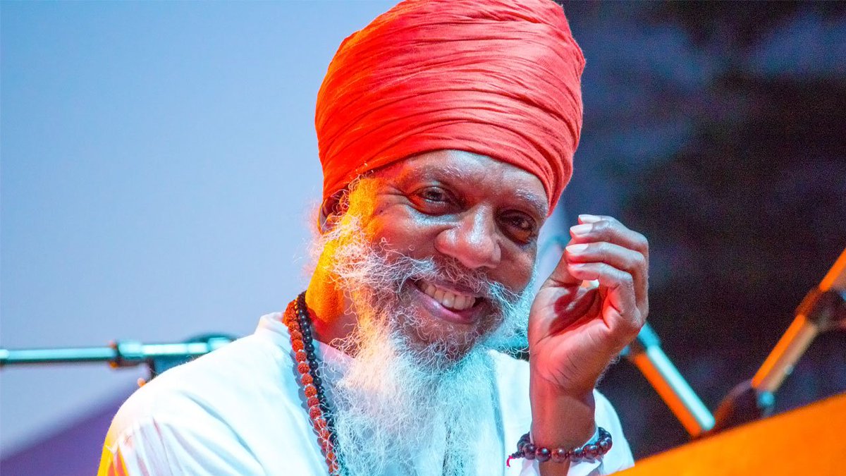 Watch Dr. Lonnie Smith perform "Backtrack" at the Iowa City Jazz Festival: jazzline.com/video/dr-lonni…
