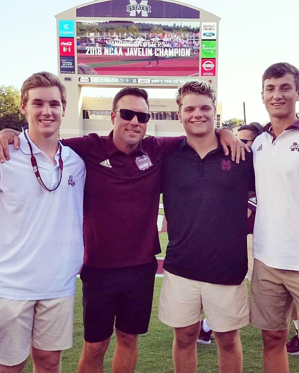 19LoTan's tweet photo. Hail State! #OfficialWeekend 🐶⚾️ https://t.co/bWP2i5UrzL