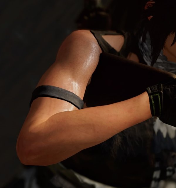 A ‘Lara Croft’s arms’ appreciation tweet 💪