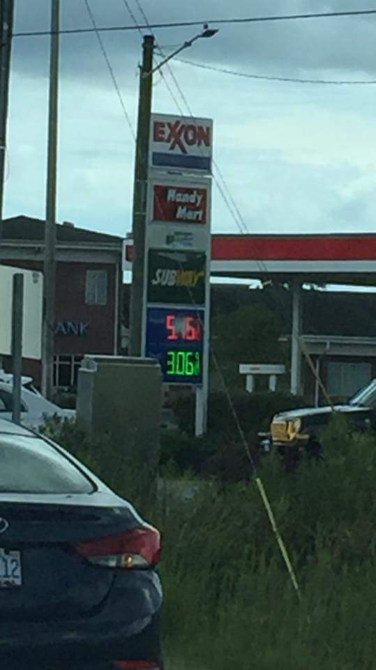 FlorenceRelief's tweet photo. #HurricaneFlorence @NC_Governor Jacksonville NC Exxon station price gouging. Before the hurricane 2.65 a gallon. When peoples lives may be on the line you charge 5.15 per gallon. https://t.co/zpF2BpPvOC