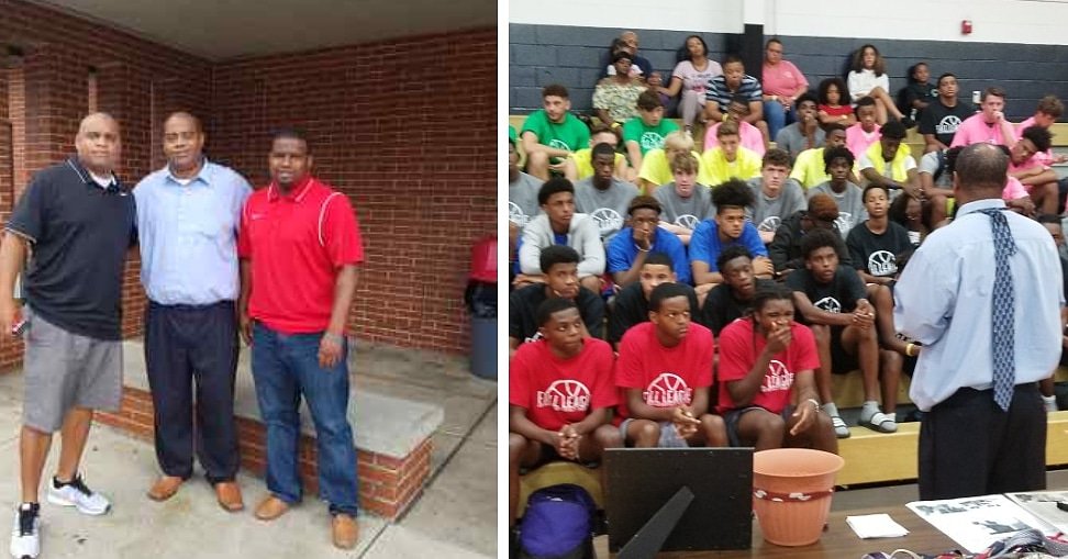 enTIEtainer's tweet image. #Thankyou once again @CoachCBlack of #CBhoops and @BT_Thetrainer of #PerfectPractice for having the @enTIEtainer AKA Derrick Entietainer Hayes as the #GuestSpeaker for the #Fall #League