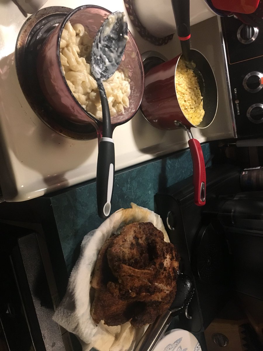 kimberly_devoe's tweet photo. @KateySagal Sunday dinner in the South! We love the fried foods. https://t.co/1tJK92BRyR