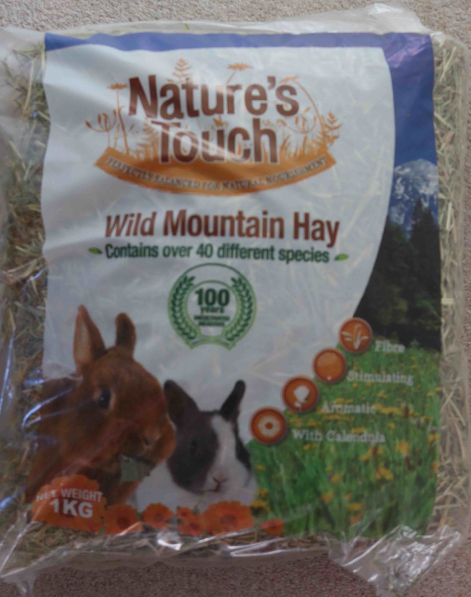 The Nature's Touch Wild Hay is my latest review. Read all about it right here whathaytofeedyourguineapigs.com/natures-touch-…