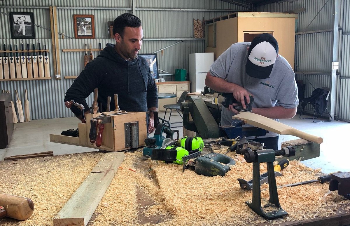 Betterhomes Gardens On Twitter This Week Adam S Catching Up With Hayden Sherwood A Young Man Who Hand Makes Cricket Bats For A Living Using Traditional Pod Shaving Techniques Meaning That Every Bat Is Tailor